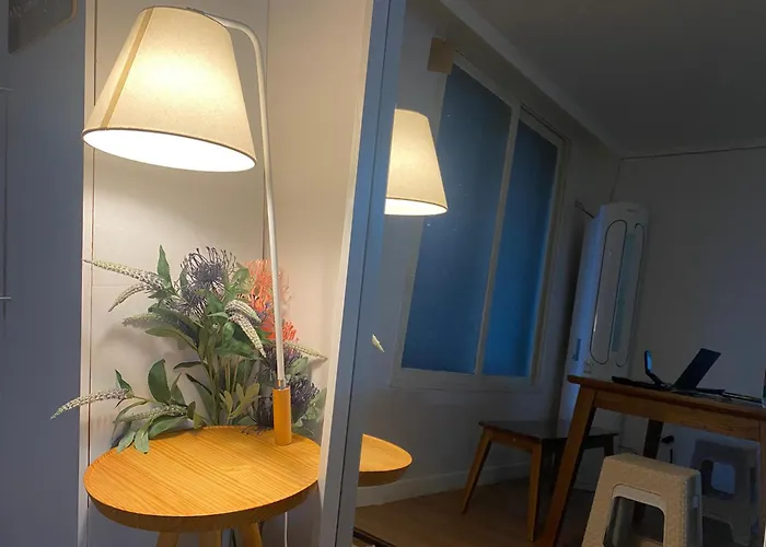 Апартаменты A Rare Opportunity, A With A Kid Friendly Yard Сеул